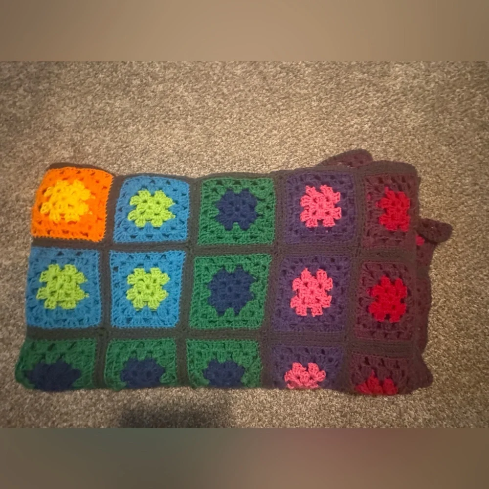 Colorful Granny Squares Knitted Blanket